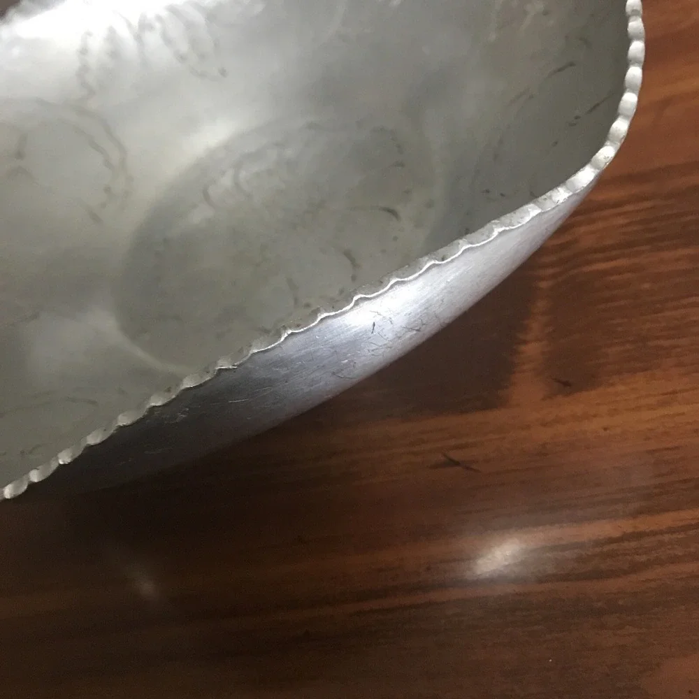 hand wrought hammered aluminum floral centerpiece bowl‎ 8 3/4 fruit